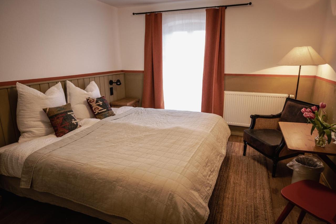 Kastanienhof Pfettrach Hotell Altdorf  Eksteriør bilde