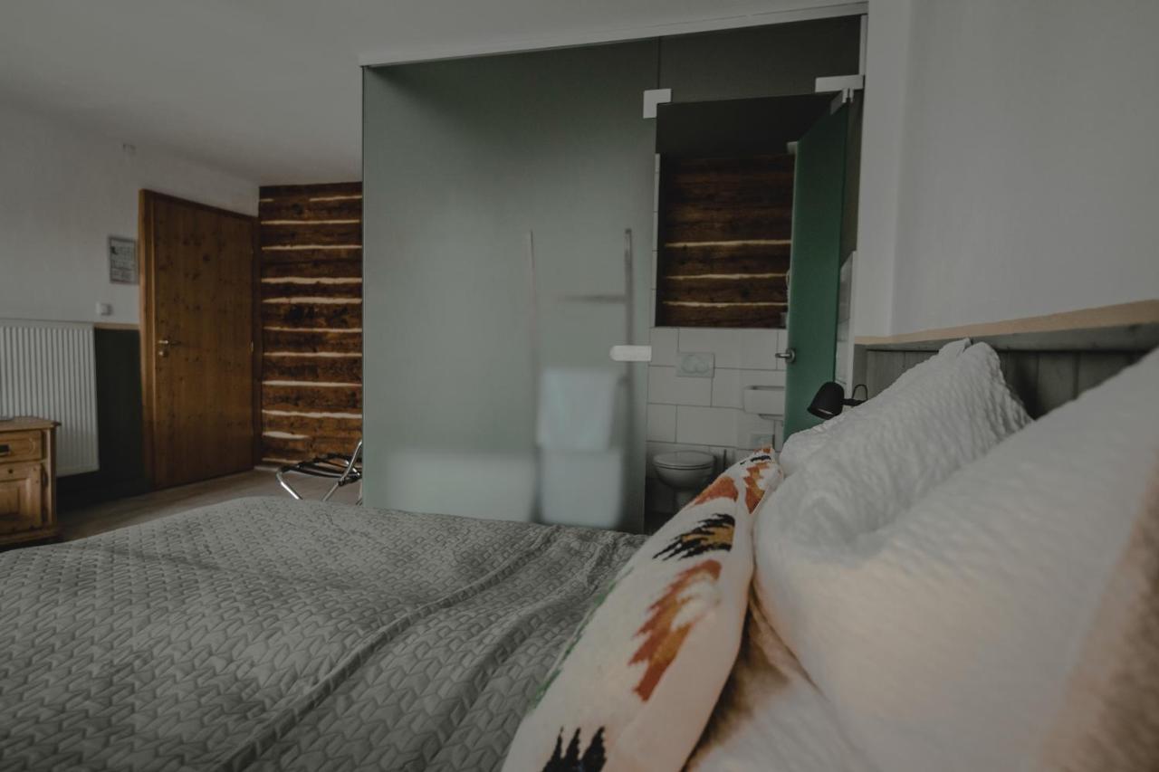 Kastanienhof Pfettrach Hotell Altdorf  Eksteriør bilde